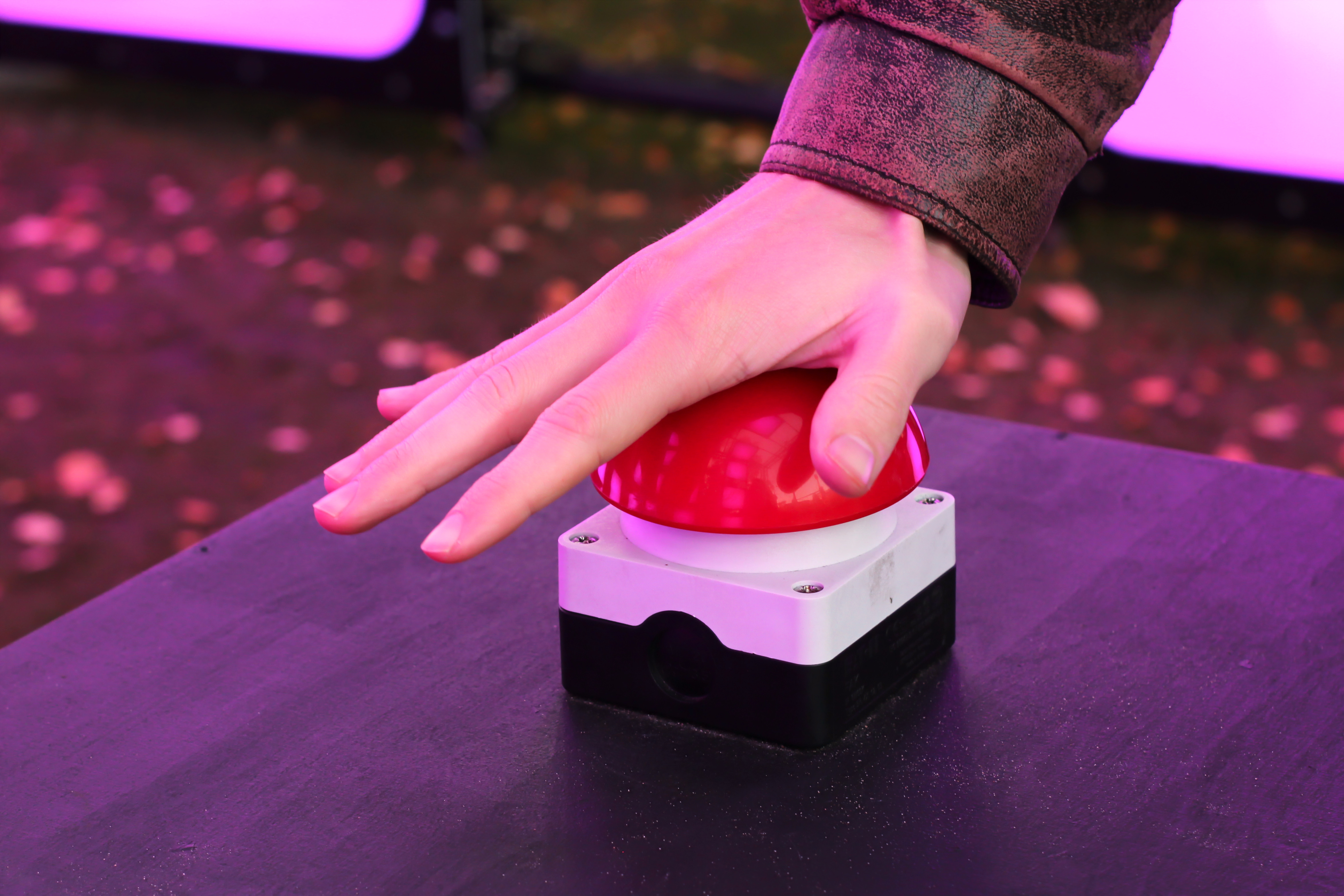 Głównym postępem RIDE jest to, że maszyna CRISPR jest niszczona przez komórkę po edycji genu, co miejmy nadzieję redukuje szanse na efekty pozadocelowe i wszelkie niezamierzone konsekwencje pozostawania molekuł w organizmie. 