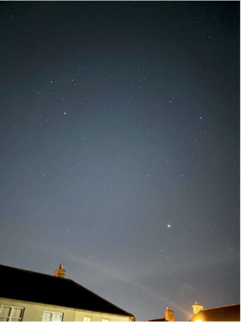 Każda osoba żyjąca z chorobą Huntingtona świeci swoim własnym, unikalnym światłem, jak gwiazda na niebie, dodając swój blask światu w sposób, w jaki tylko ona potrafi.